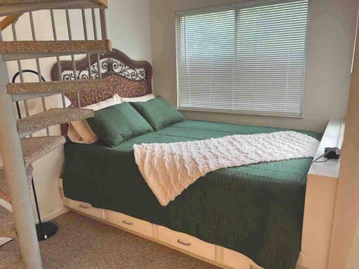 Apartment Floor Loft Condo. Full Access.