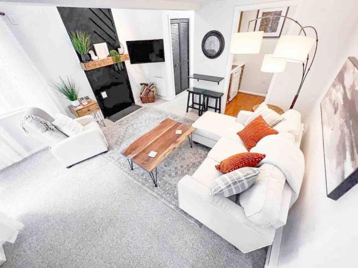 Floor Loft Condo. Full Access. Claysburg