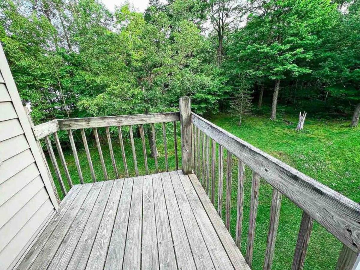 Apartment Floor Loft Condo. Full Access. Claysburg